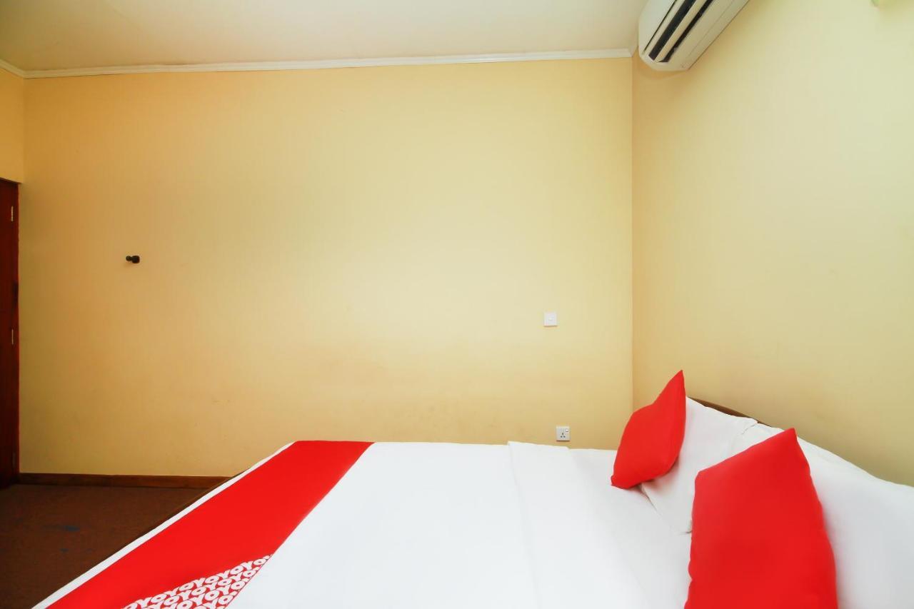 Chinese Lotus Luxapathiya - Shanghai Hotel Moratuwa Chambre photo