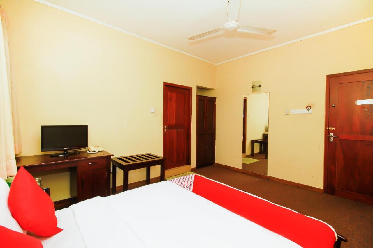 Chinese Lotus Luxapathiya - Shanghai Hotel Moratuwa Extérieur photo