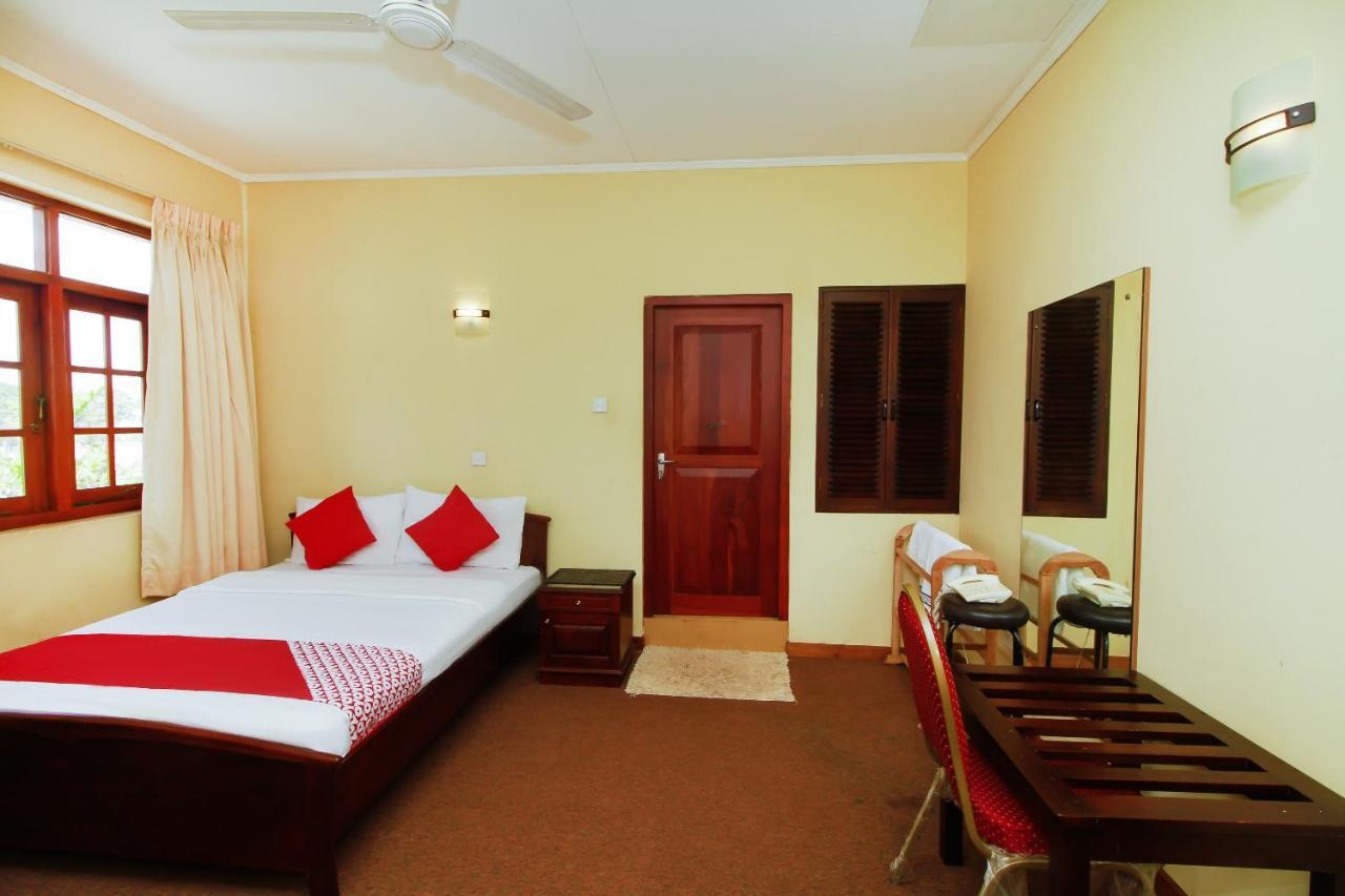 Chinese Lotus Luxapathiya - Shanghai Hotel Moratuwa Extérieur photo