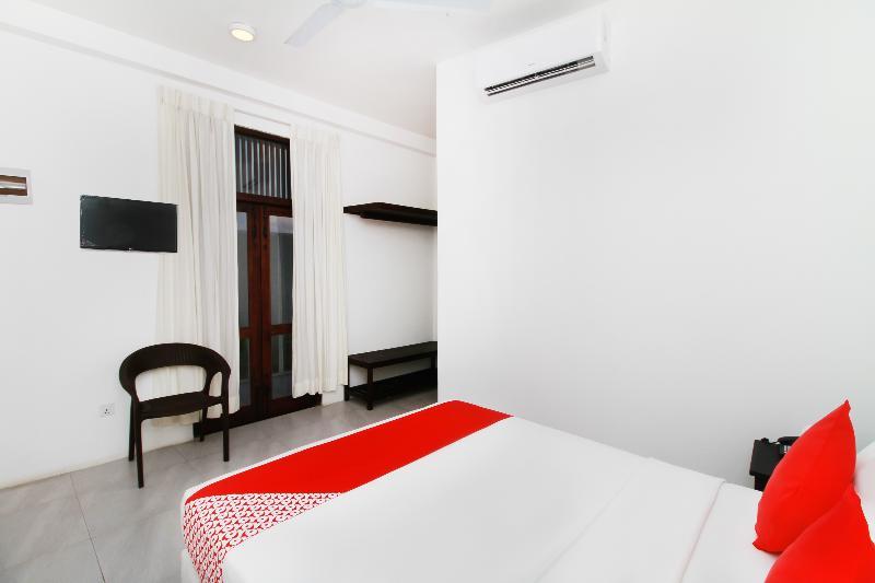 Chinese Lotus Luxapathiya - Shanghai Hotel Moratuwa Extérieur photo